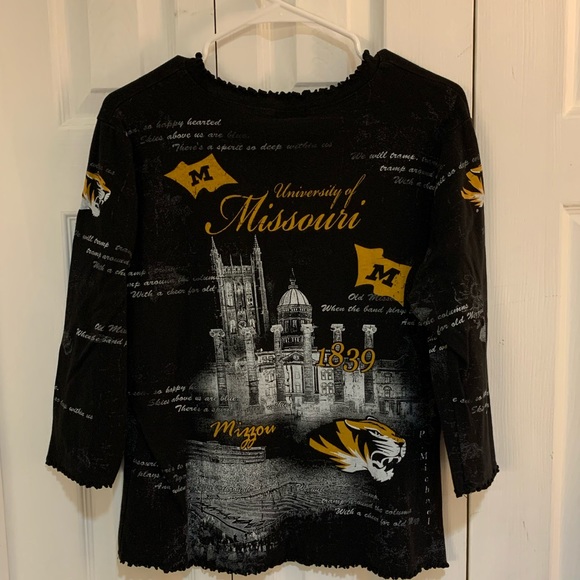 🐯❤️ Two Mizzou Shirts - Picture 2 of 5